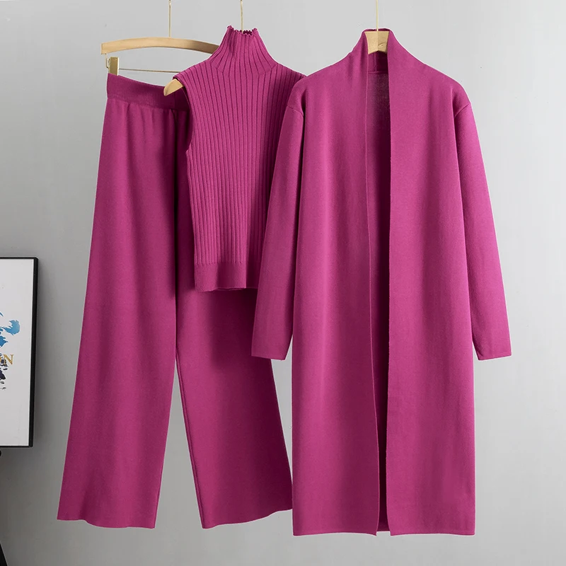 Driedelige set met broek, top en vest voor dames