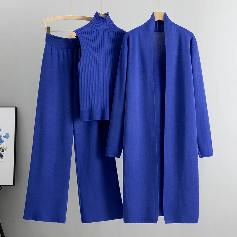 Driedelige set met broek, top en vest voor dames
