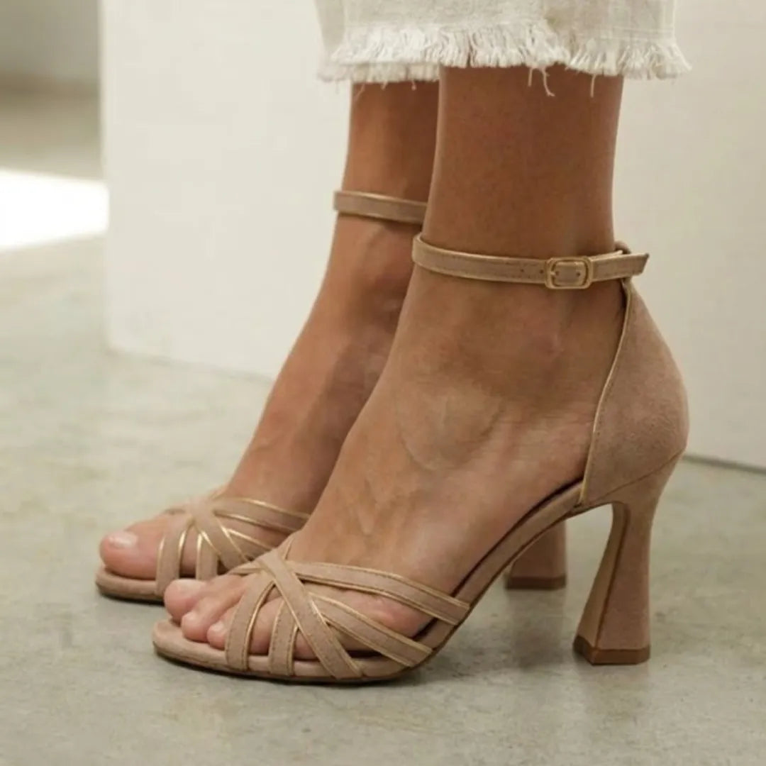 Emerald damessandalen met enkelbandje, peep-toe en blokhak