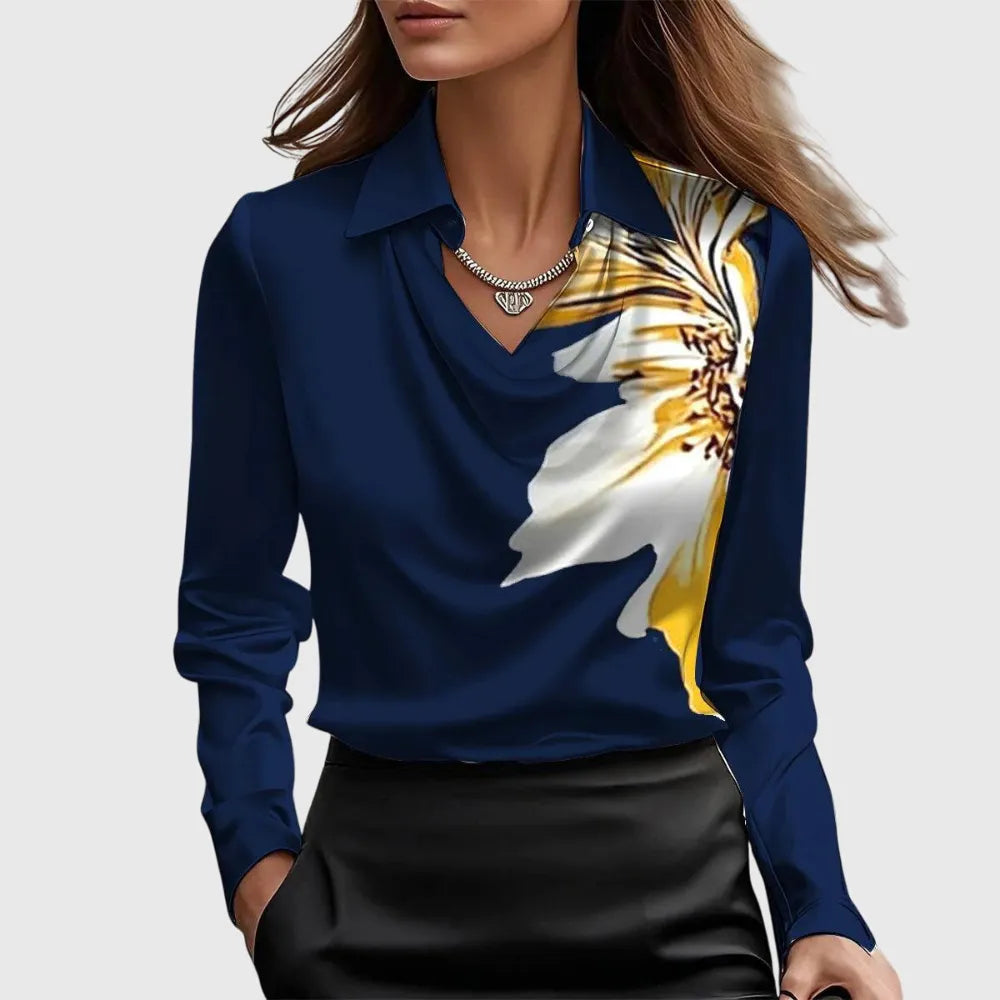 Flora satijnen damesblouse met watervalhals en lange mouwen