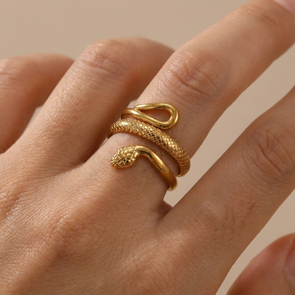 RVS Ring met Slangmotief en Gouden Plating