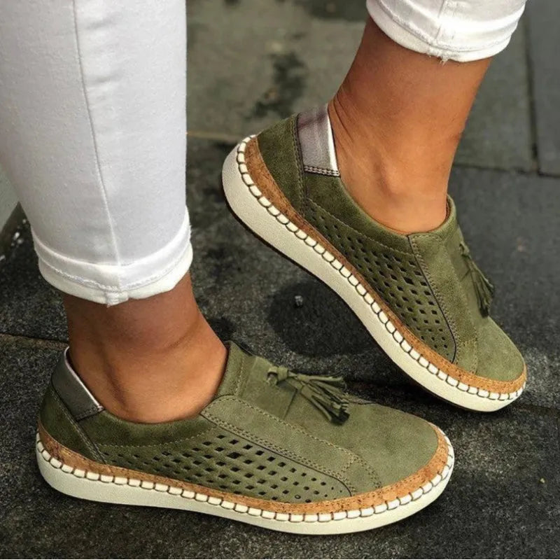 Isabelle geperforeerde suède damesloafers