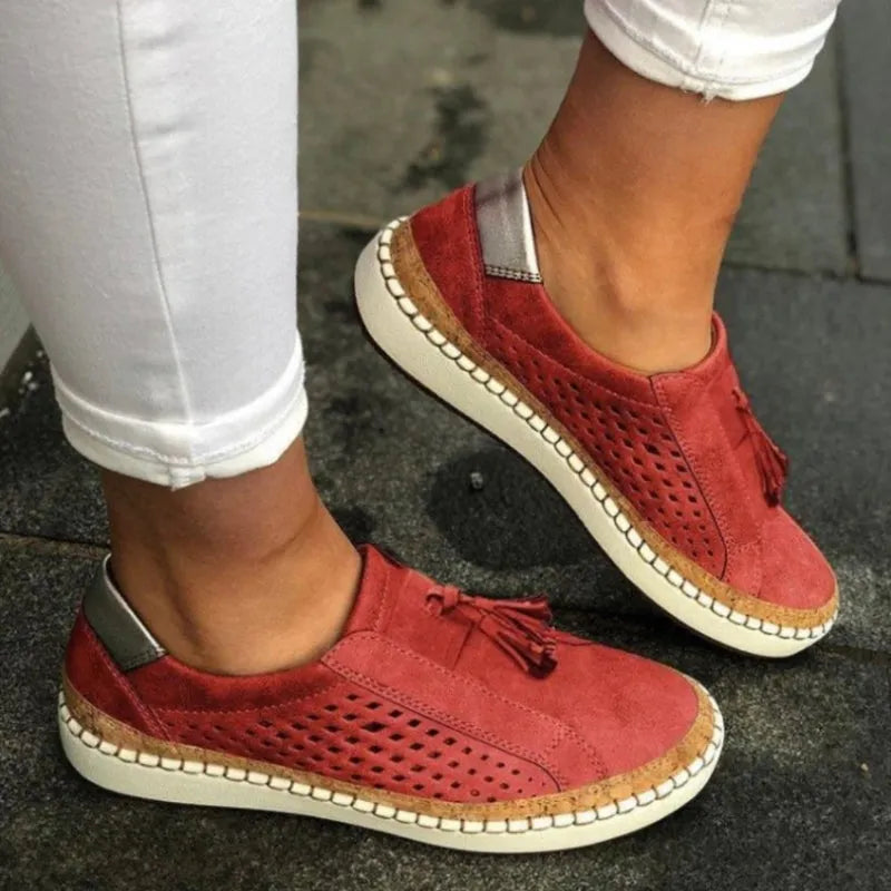 Isabelle geperforeerde suède damesloafers