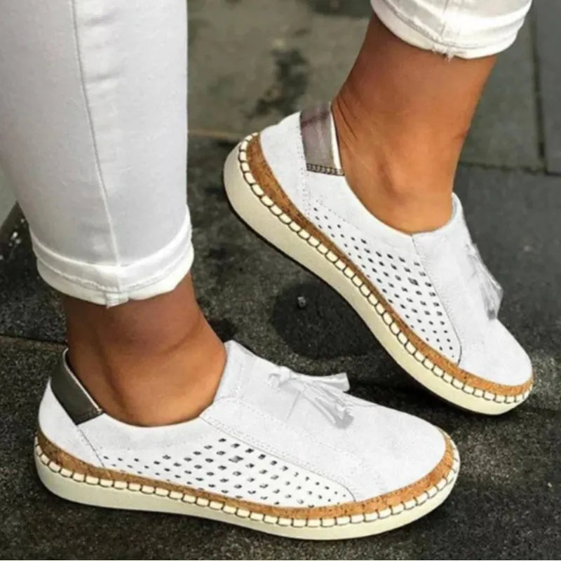 Isabelle geperforeerde suède damesloafers