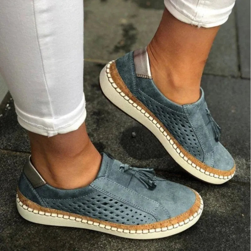 Isabelle geperforeerde suède damesloafers