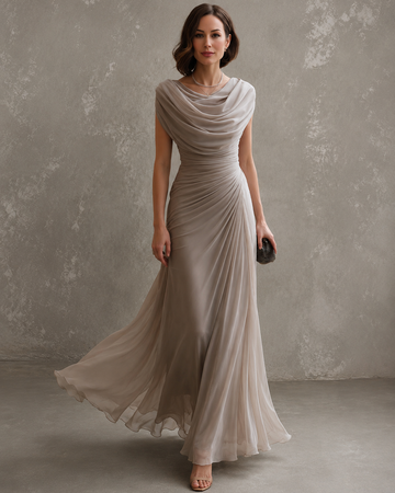 Gedrapeerde maxi-jurk met mouwloos silhouet