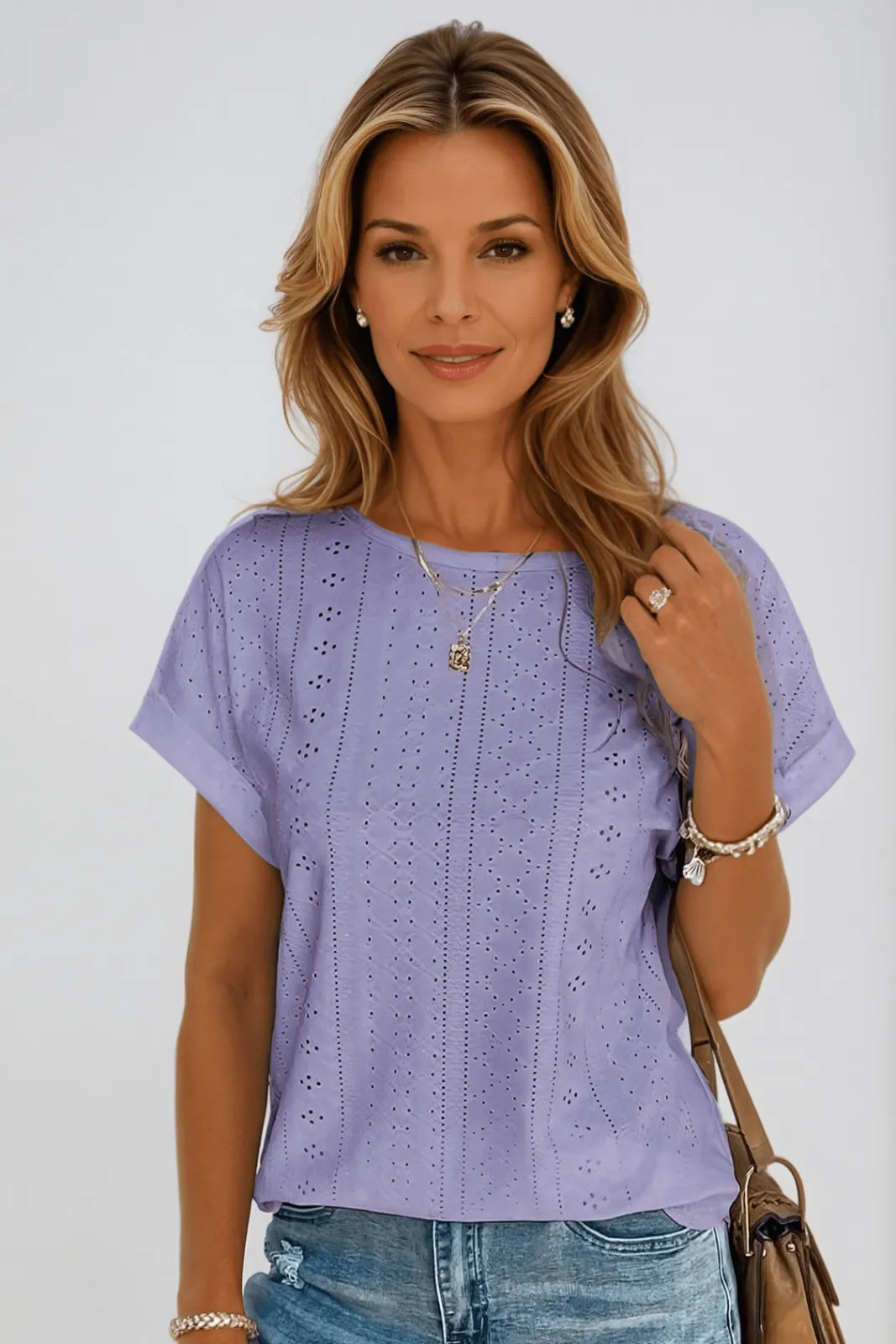 Juniper katoenen damestop met broderie, korte mouwen en ronde hals