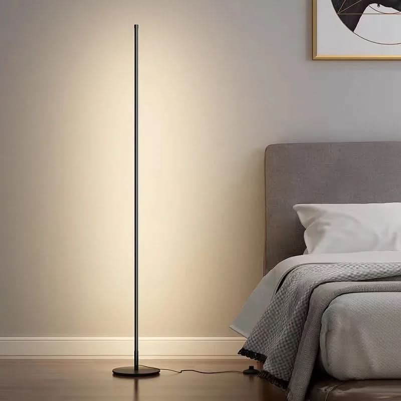 LED-vloerlamp zwart dimbaar minimalistisch met slanke metalen stang en warmwit licht