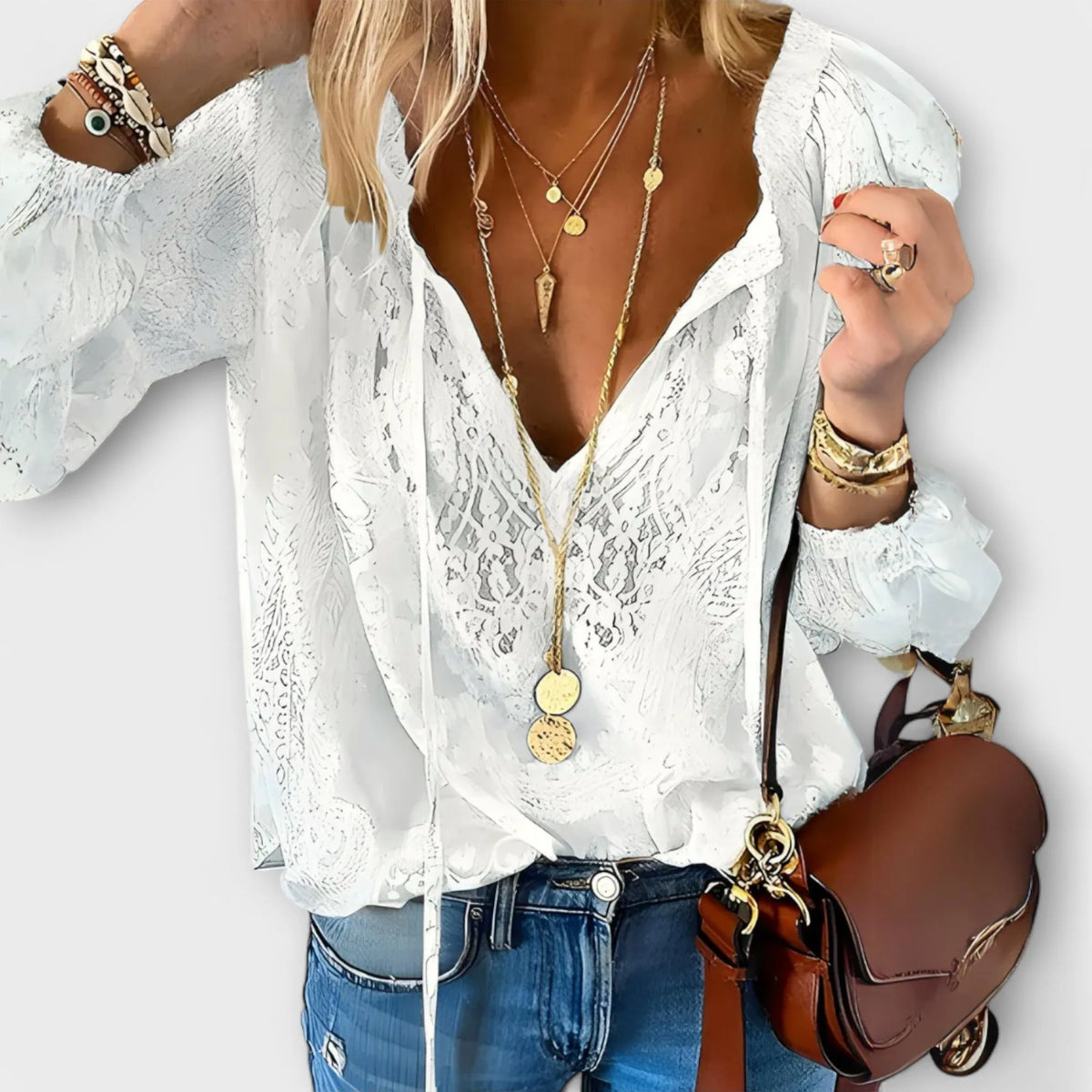 Lisette kanten damesblouse met V-hals
