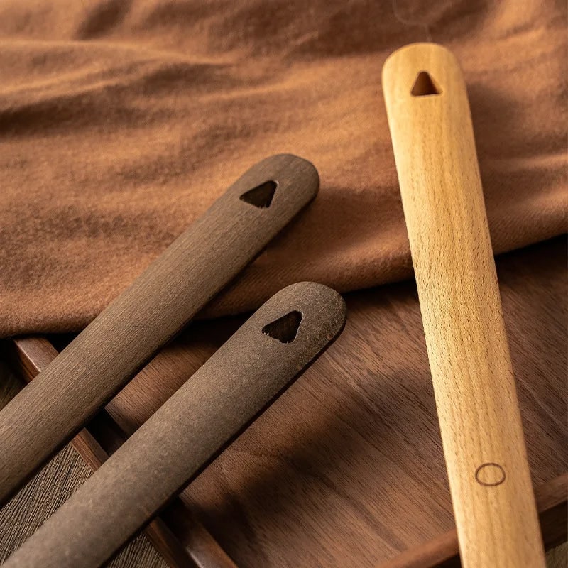 Lange schoenlepel hout magnetische wandbevestiging staand gebruik bescherming met handvat