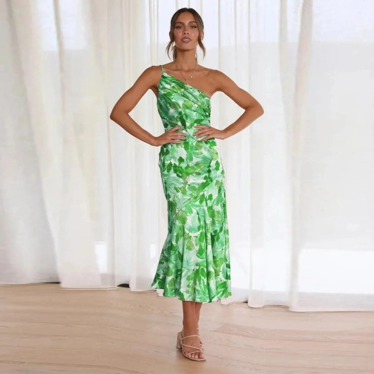 Maira asymmetrische maxijurk voor dames met bloemenprint en één schouder