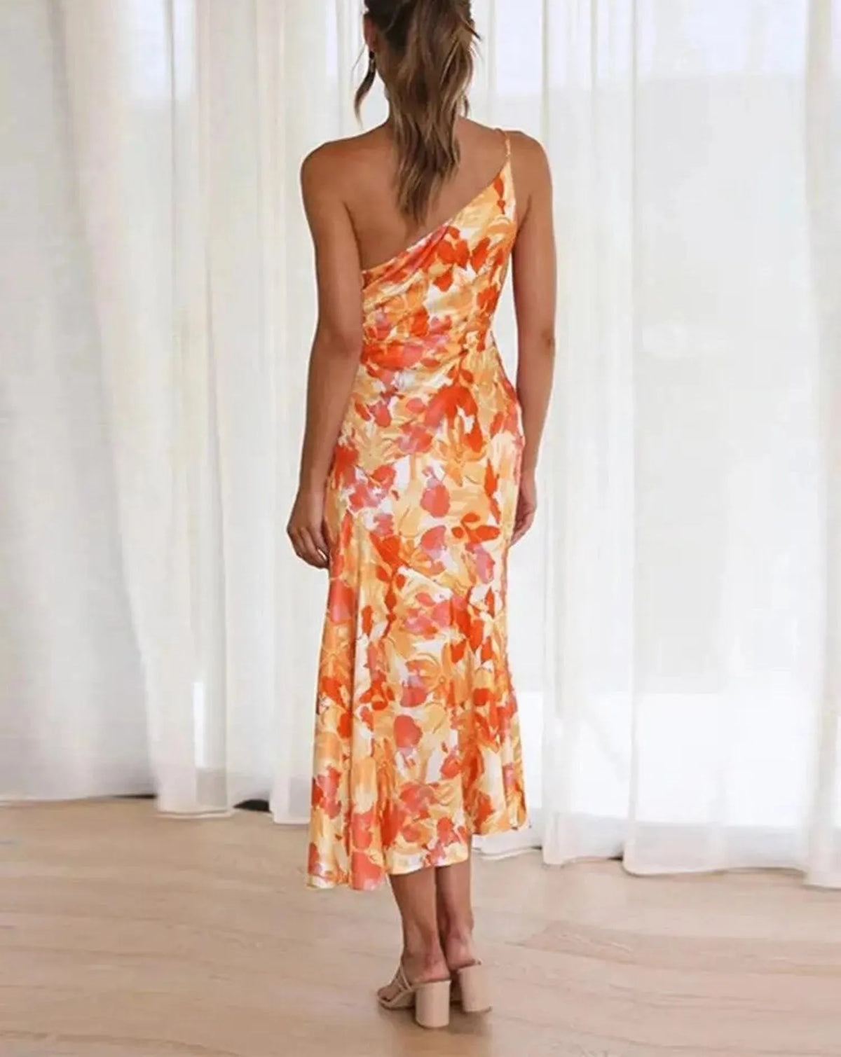 Maira asymmetrische maxijurk voor dames met bloemenprint en één schouder