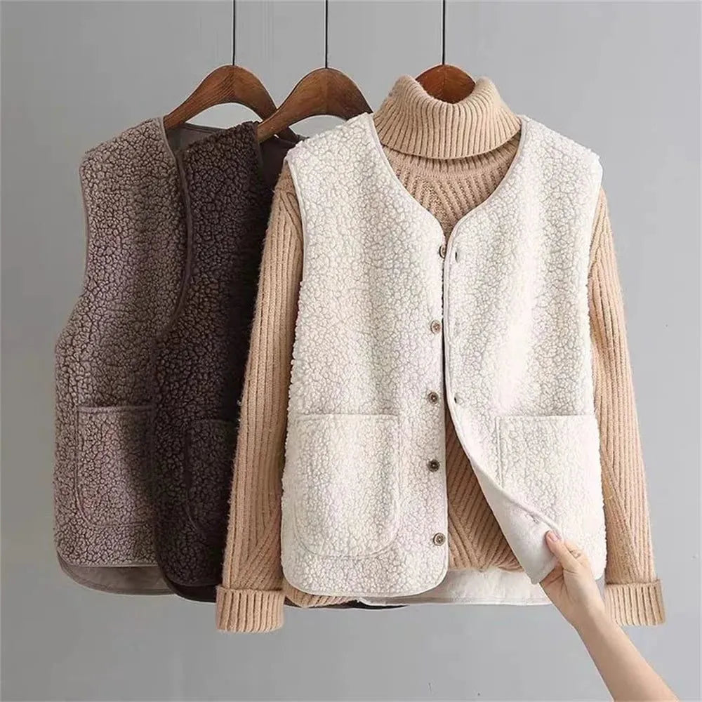 Norah ribgebreid mouwloos damesvest met knoopsluiting