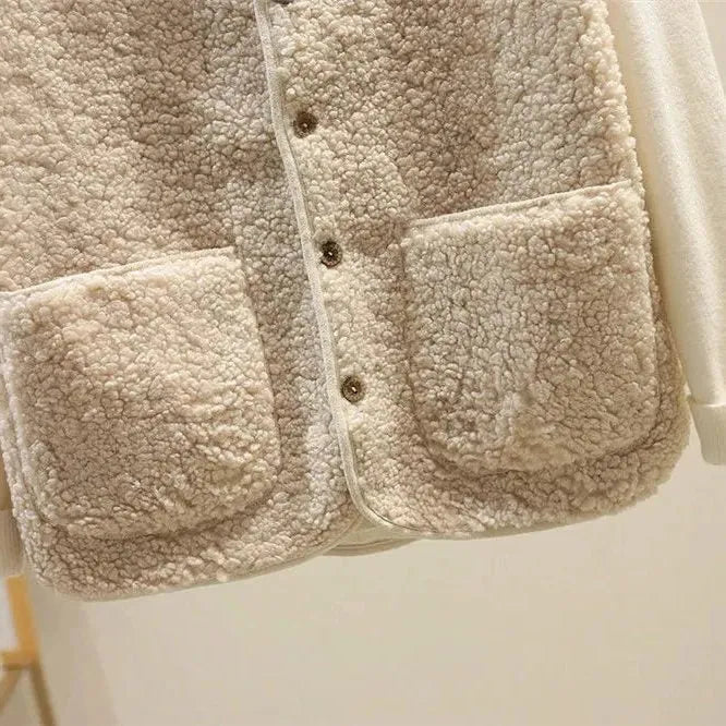 Norah ribgebreid mouwloos damesvest met knoopsluiting