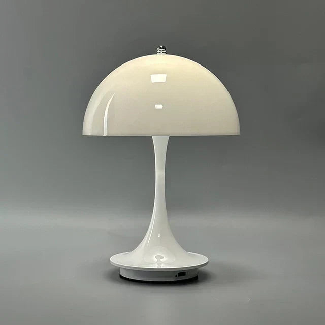 Draadloze tafellamp van metaal en glas met accu