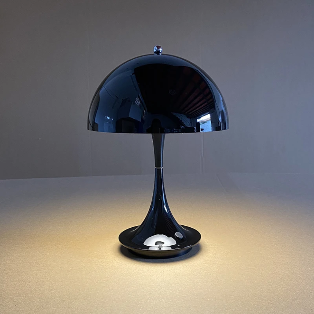 Draadloze tafellamp van metaal en glas met accu