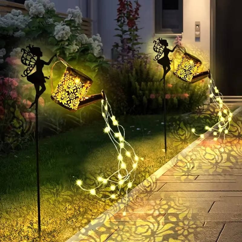Zonne-energie tuinlamp voor buiten met metalen gieter en vallende ledsnoer, koper