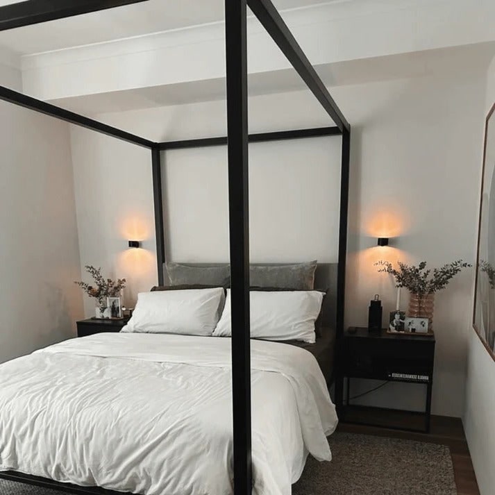 Oplaadbare wandlamp en wandlamp op batterijen met magnetische bevestiging en afstandsbediening