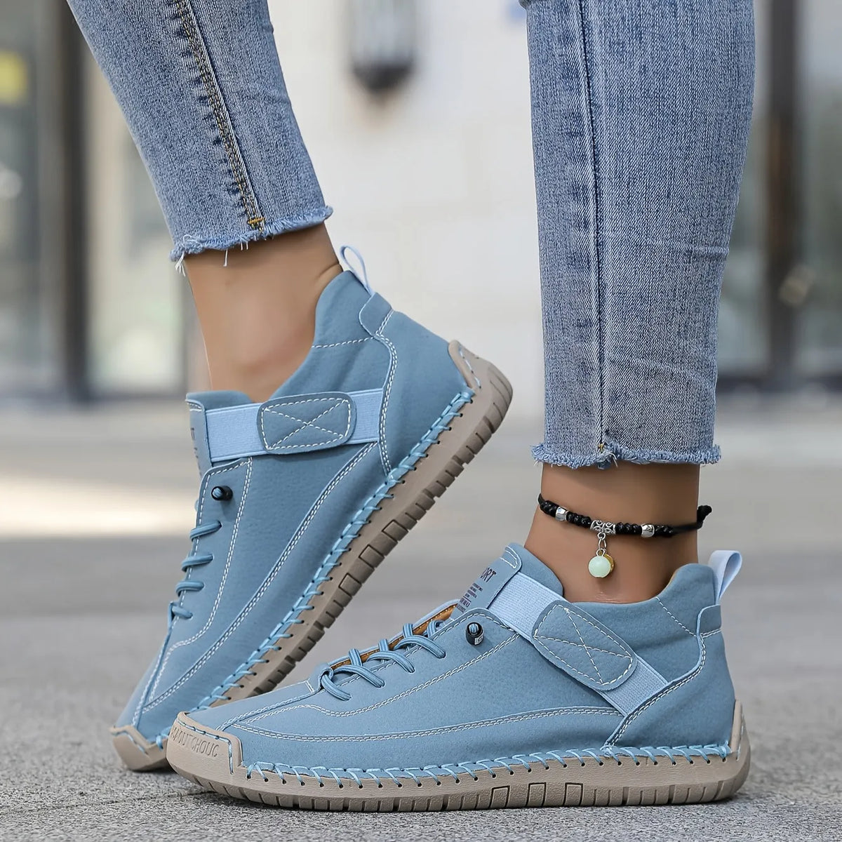 Renée enkelhoge damessneakers met vetersluiting