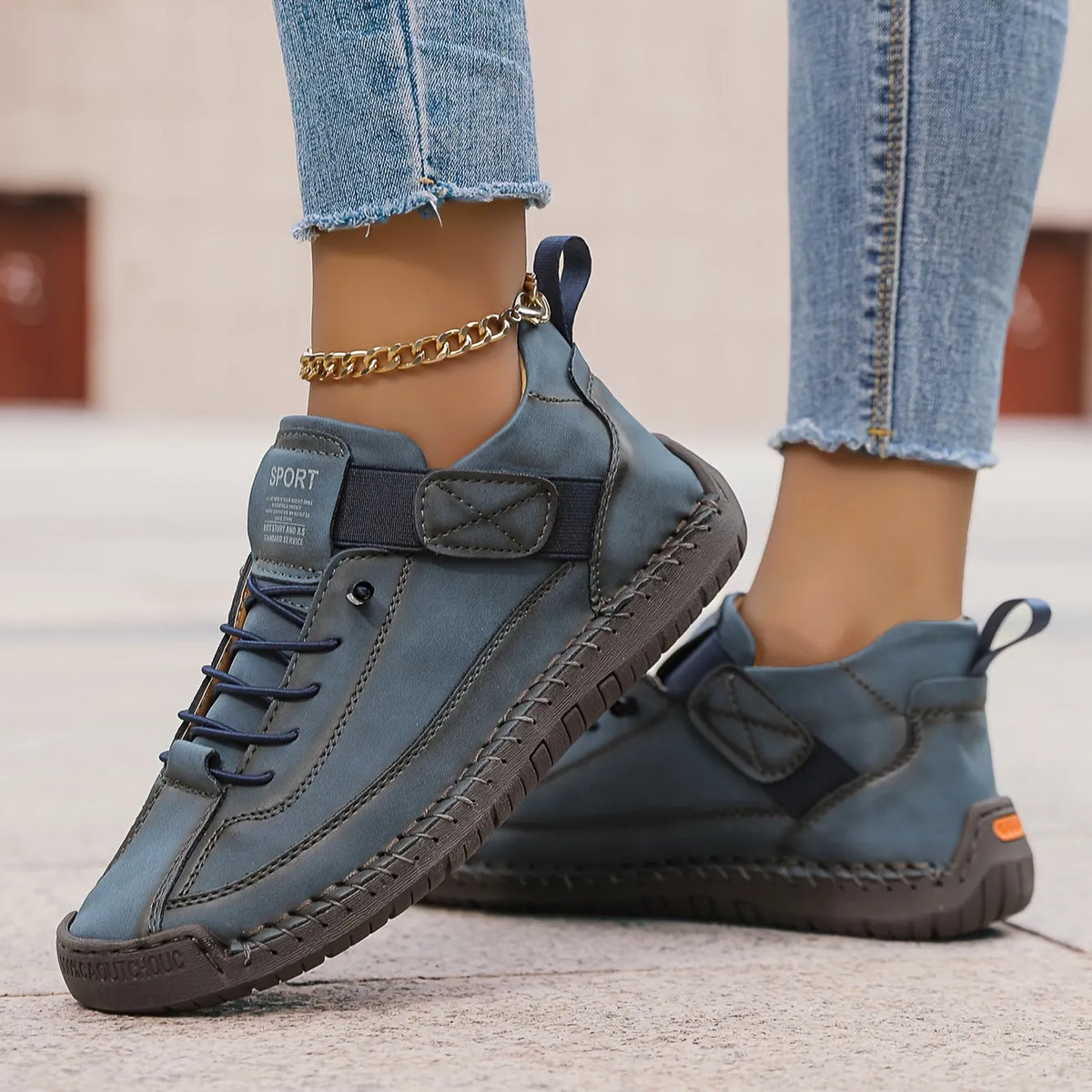 Renée enkelhoge damessneakers met vetersluiting