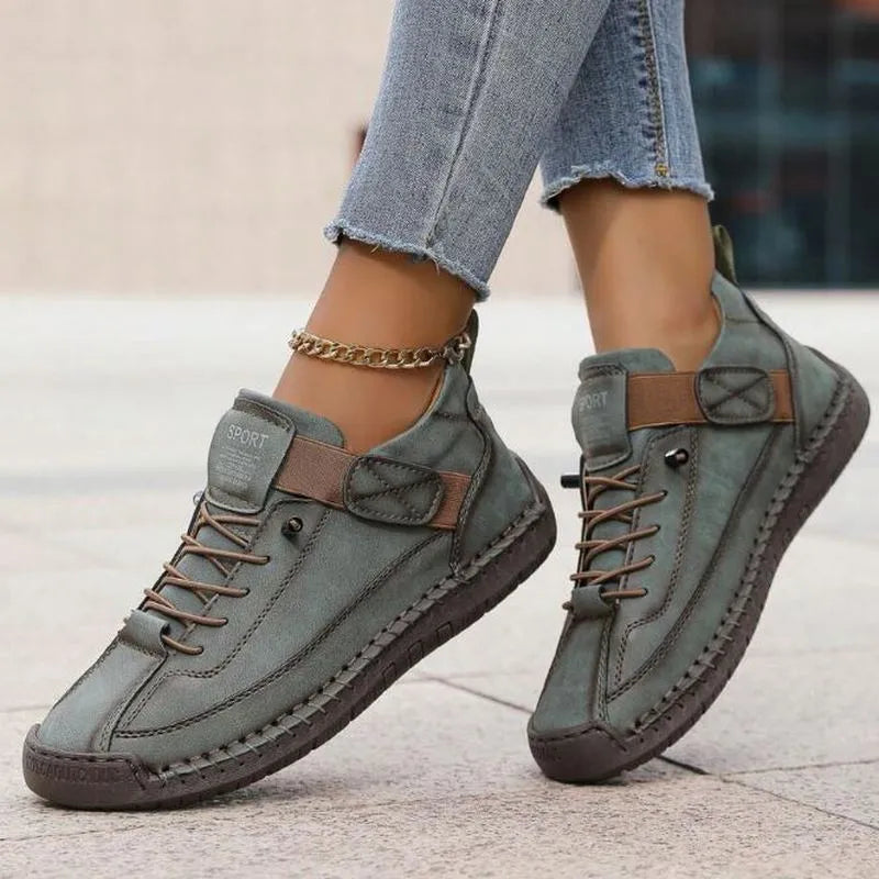 Renée enkelhoge damessneakers met vetersluiting