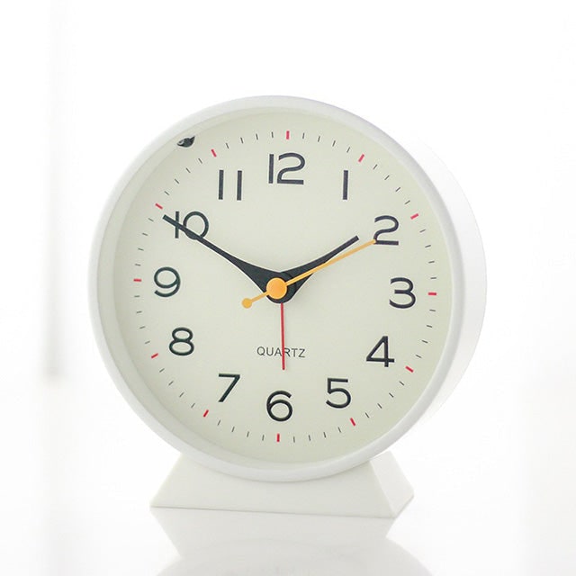 Retro analoge wekker met geruisloos quartzuurwerk en verlichting voor slaapkamer of bureau