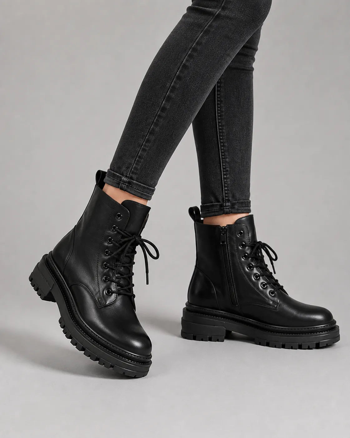 Roberta damessnowboots tot de enkel met vetersluiting
