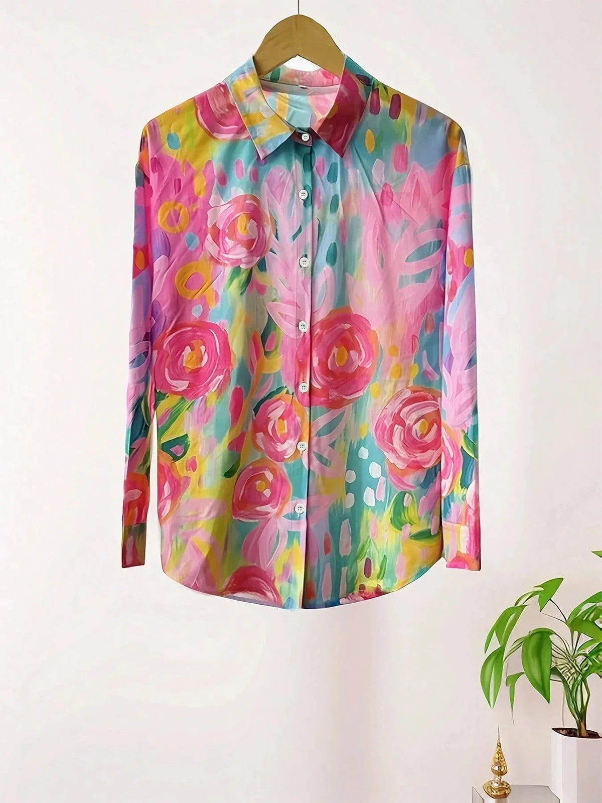 Saskia damesblouse met bloemenprint en knoopsluiting