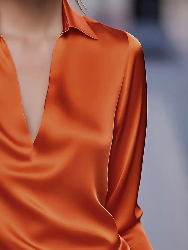 Satijnen blouse met v-hals voor dames
