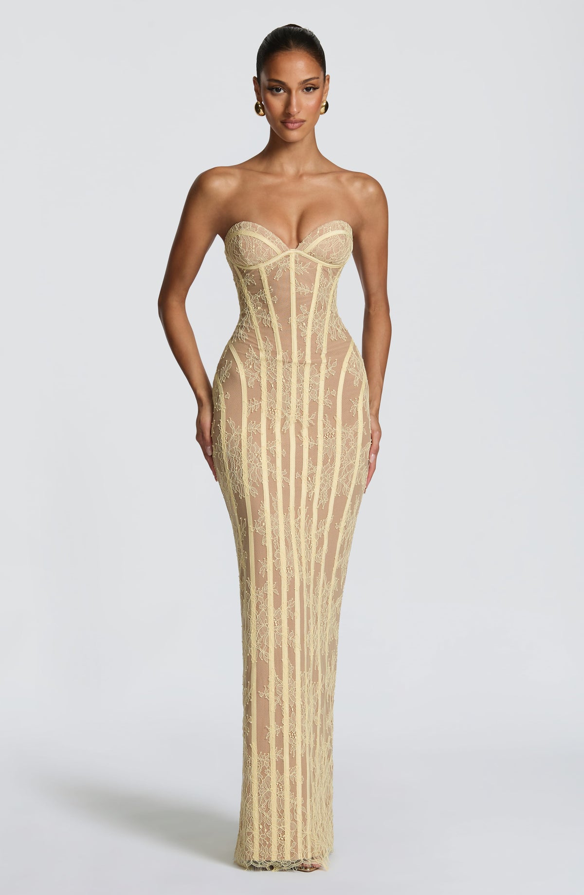 Strapless maxi-jurk met bloemenkant en korset