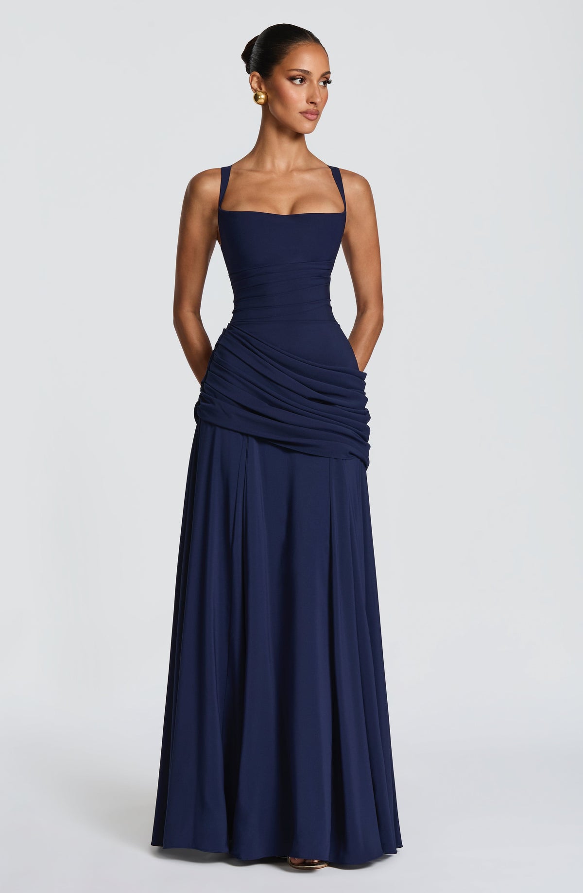Destiny maxi-jurk van chiffon met waterval-hals en rugveter