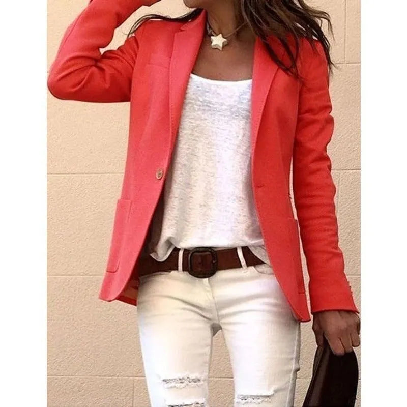 Theophania damesblazer met knoopsluiting en revers met inkeping
