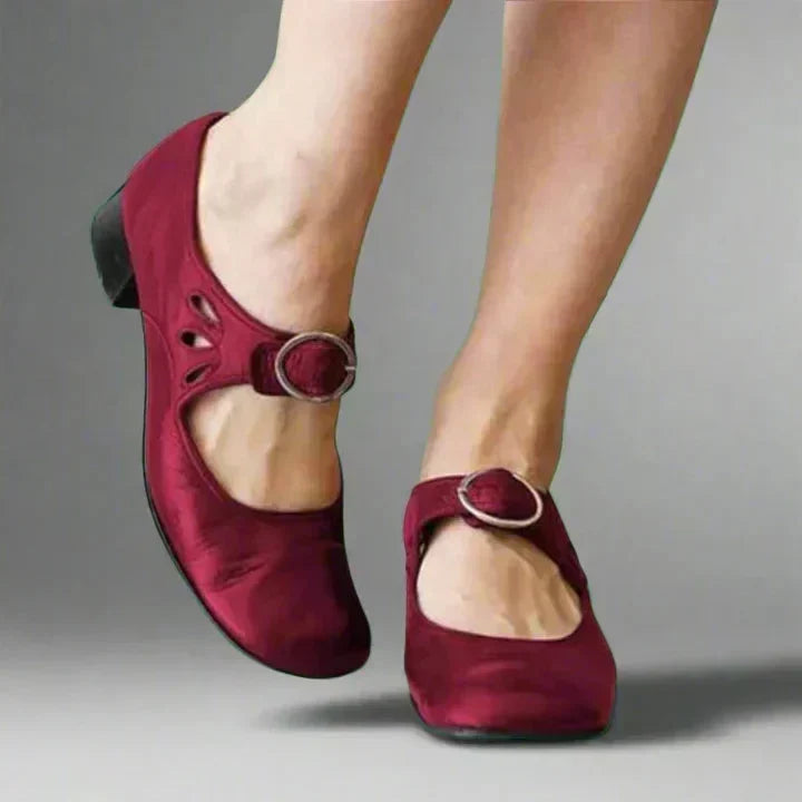 Verstelbare leren cut-out sandalen met Mary-Jane bandje