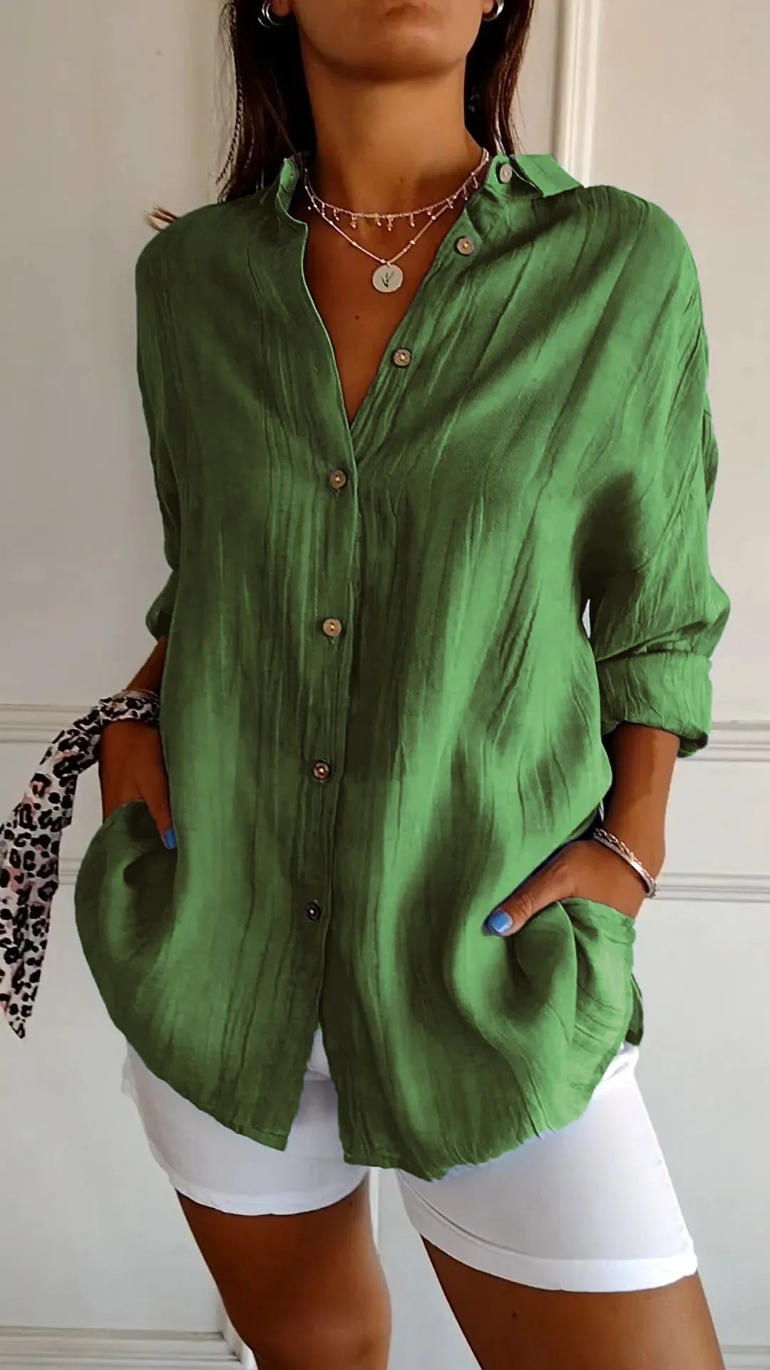 Oversized damesblouse met knoopsluiting