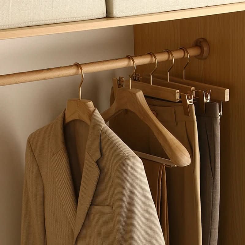 Houten kleerhangers met schouders en stang voor pakken en jassen
