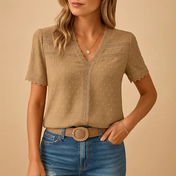 Zaida damesblouse met V-hals en kanten afwerking