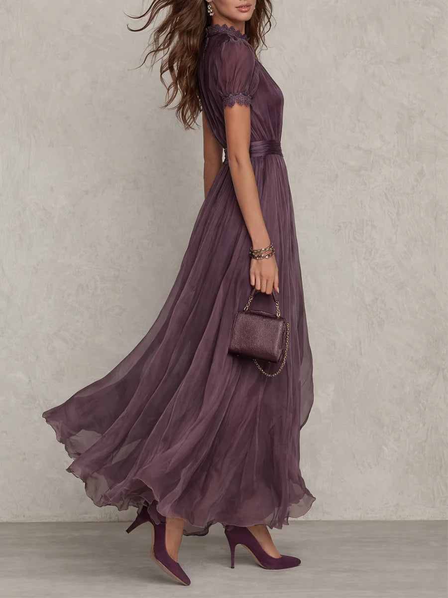 Dames maxijurk met kanten afwerking en gerimpelde taille voor bijzondere gelegenheden