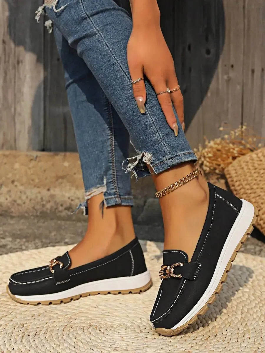 Zinnia stevige loafers voor dames met schakelketting