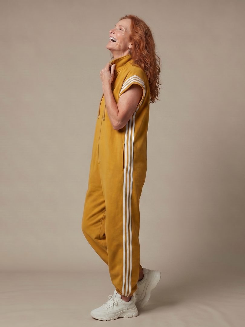 Jumpsuit met gestreepte panelen, rits voorop en korte mouwen voor dames